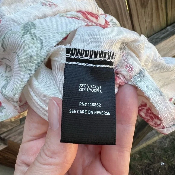 👗Torrid Pippa Floral cloud dancer Women's top - Picture 6 of 8